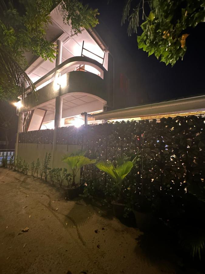Dhiffushi Island Villa Kültér fotó