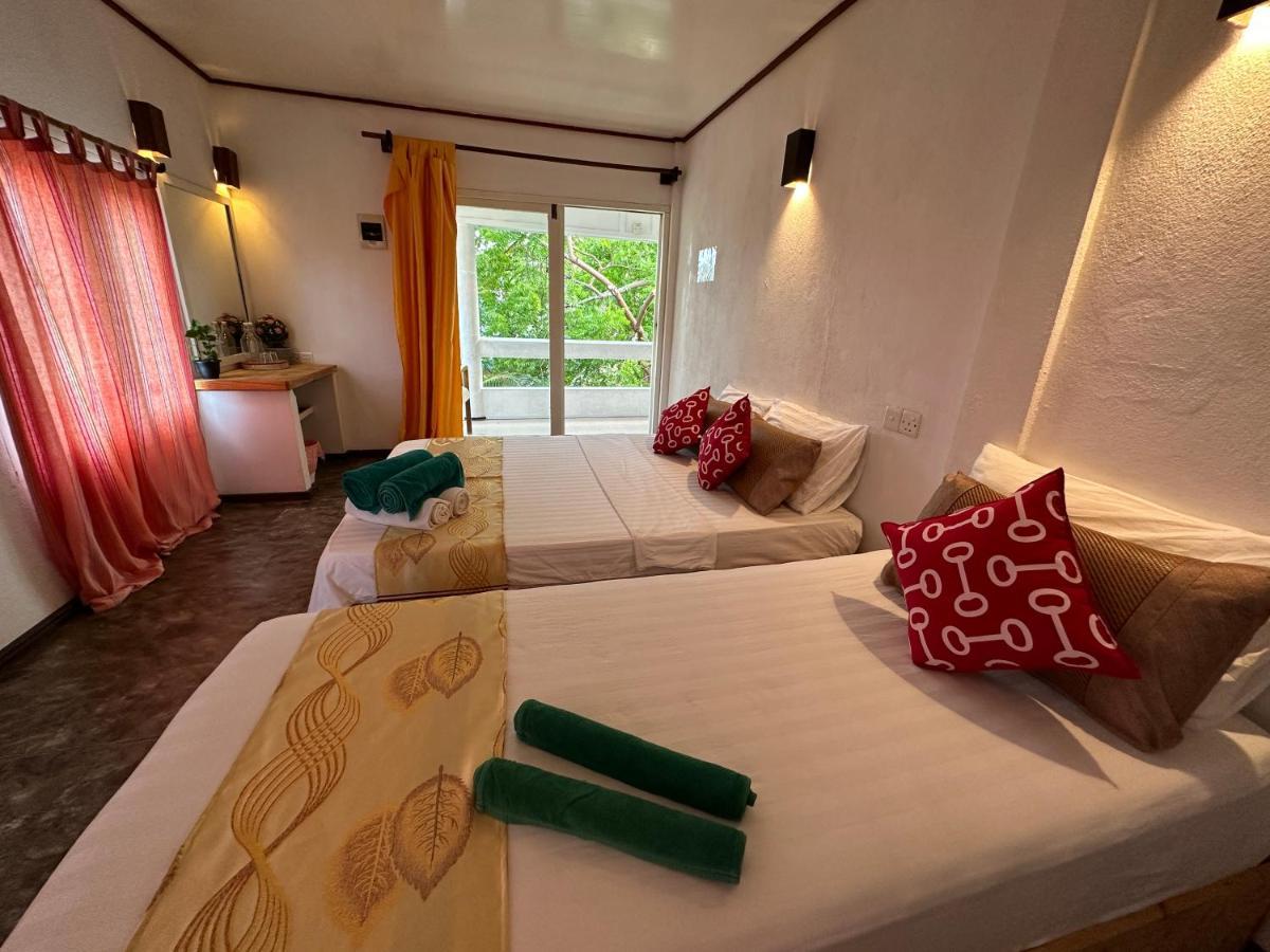 Dhiffushi Island Villa Kültér fotó