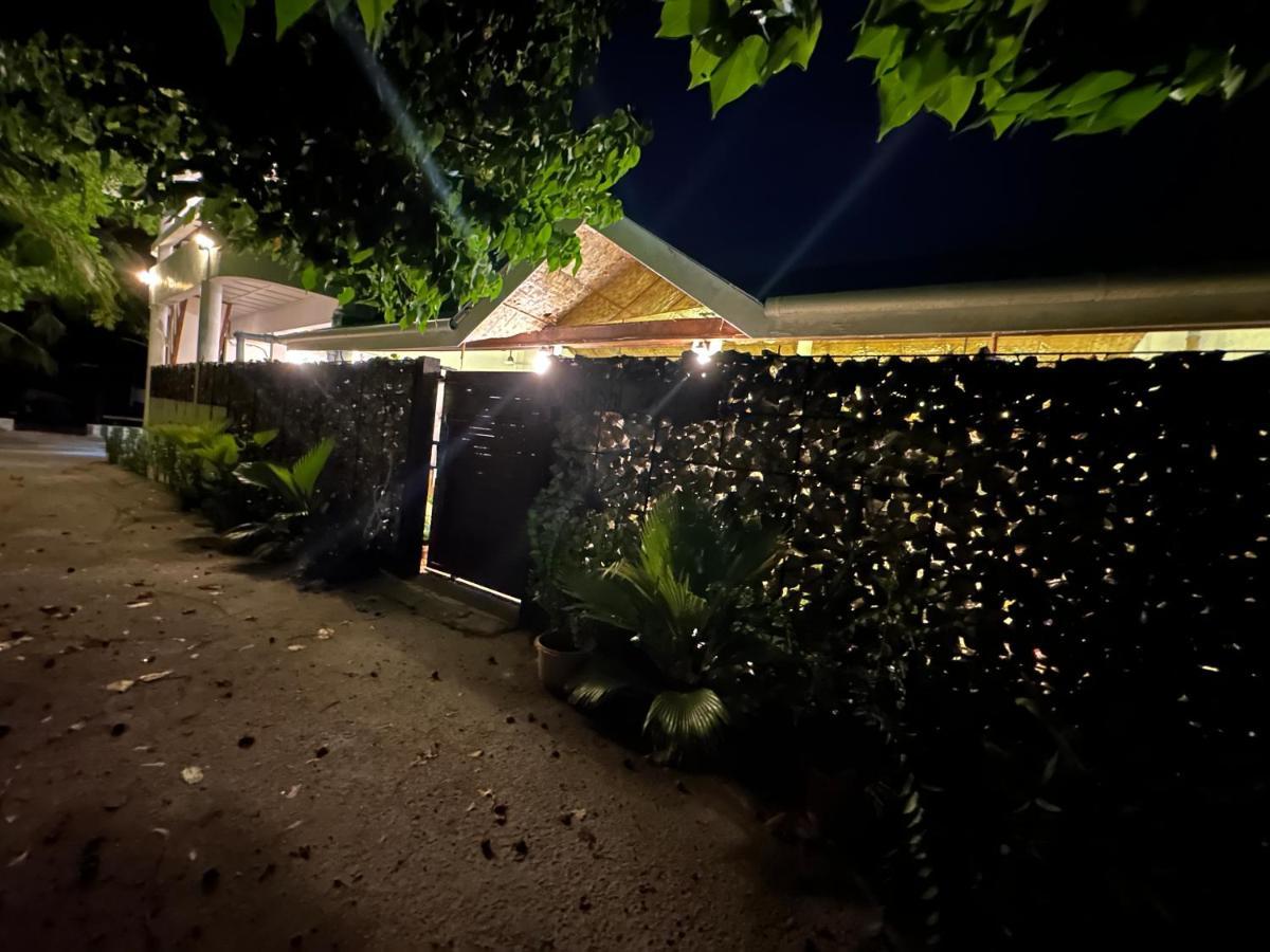 Dhiffushi Island Villa Kültér fotó